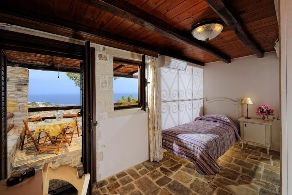 Stone House With Sea View Villa Achlia Bagian luar foto