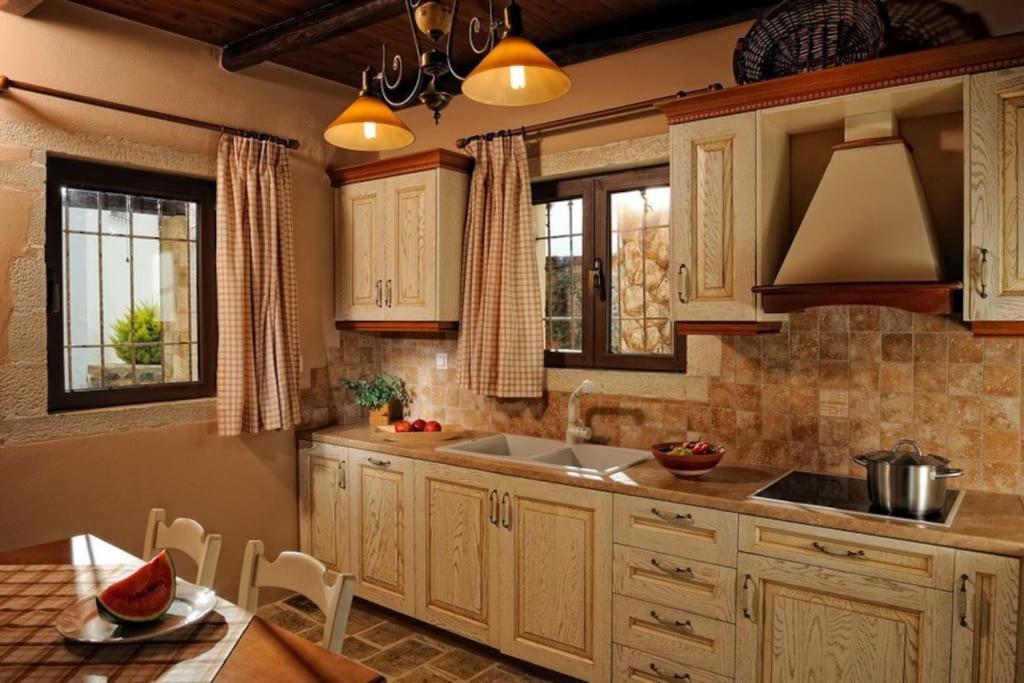 Stone House With Sea View Villa Achlia Bagian luar foto